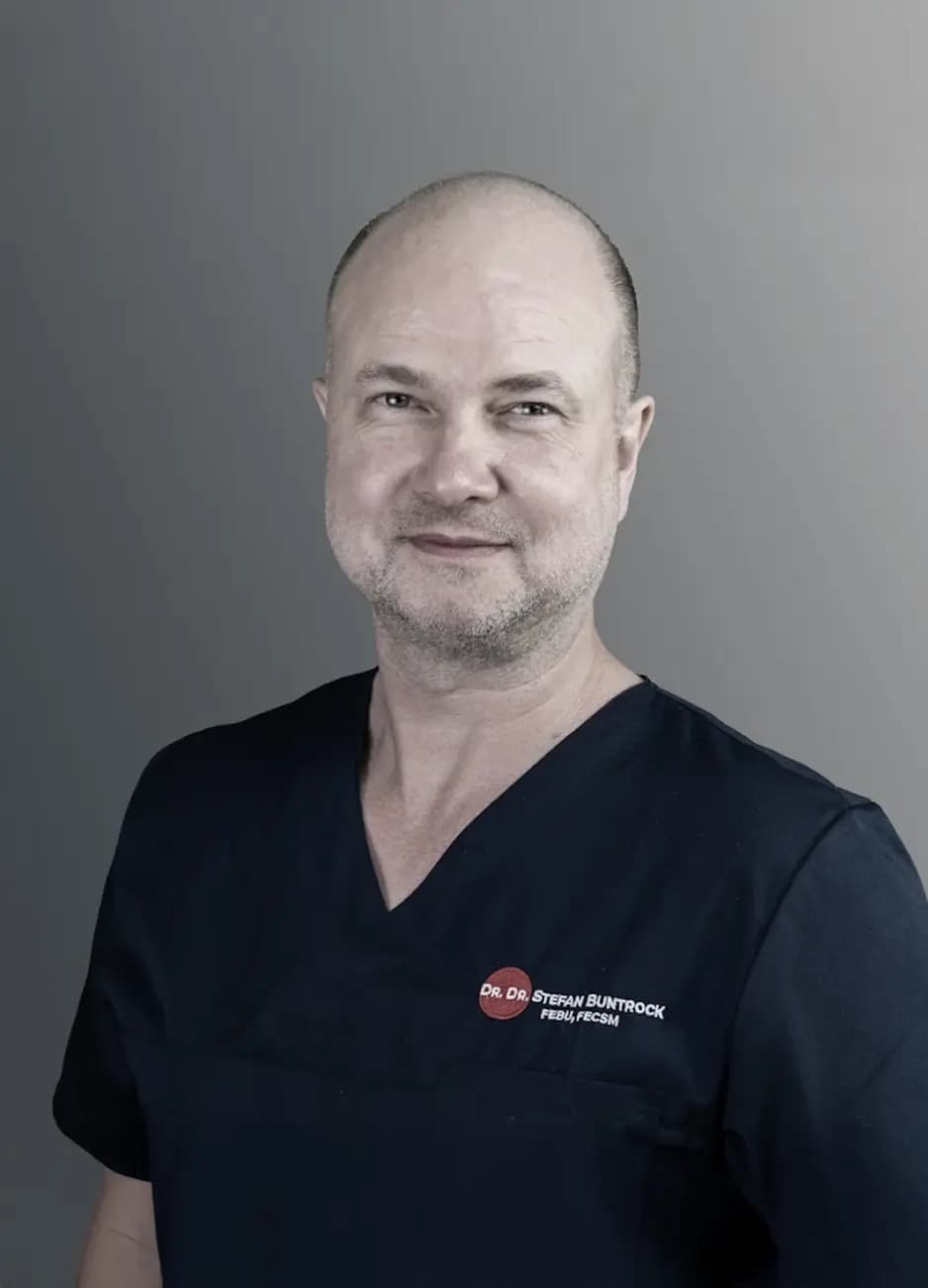 <bold>Dr. Stefan Buntrock</bold> - Your Instructor